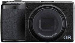 Ricoh GR IV